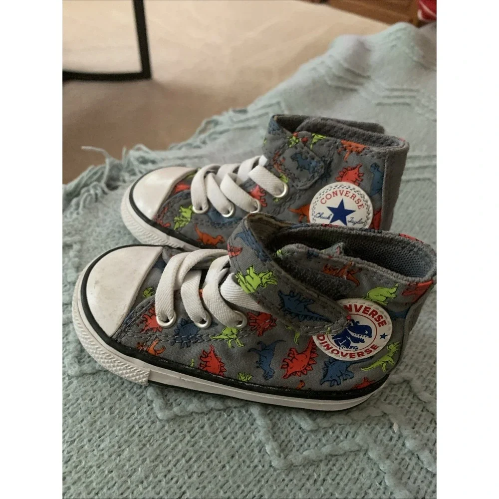 Converse Chuck Taylor All-Star Gray Dinoverse High Top Sneaker Shoes Infant Sz 5